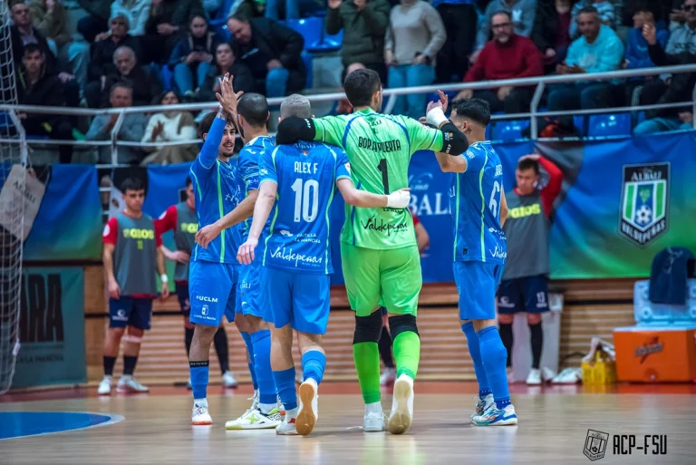 Crónica | El Viña Albali Valdepeñas vuelve a sonreír